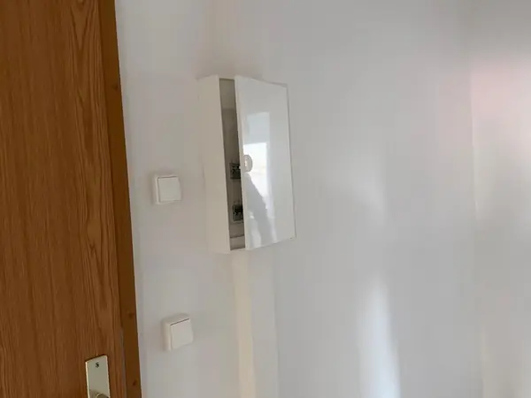 Sanierte Wohnung mit bodengleicher Dusche und neuem Bodenbelag — Bild 7